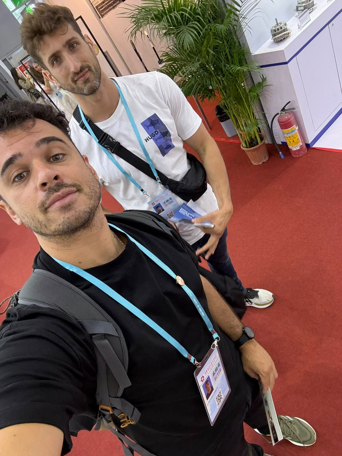 El equipo de MAS en una feria internacional de proveedores